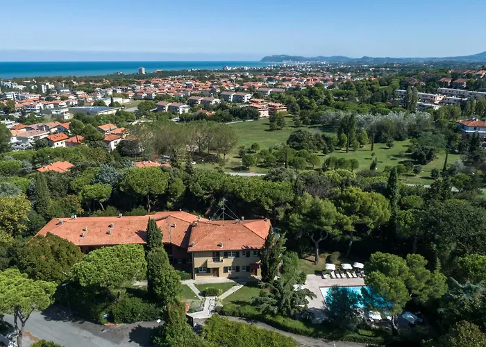 Aparthotel Residenze Al Colle Dei Pini Riccione